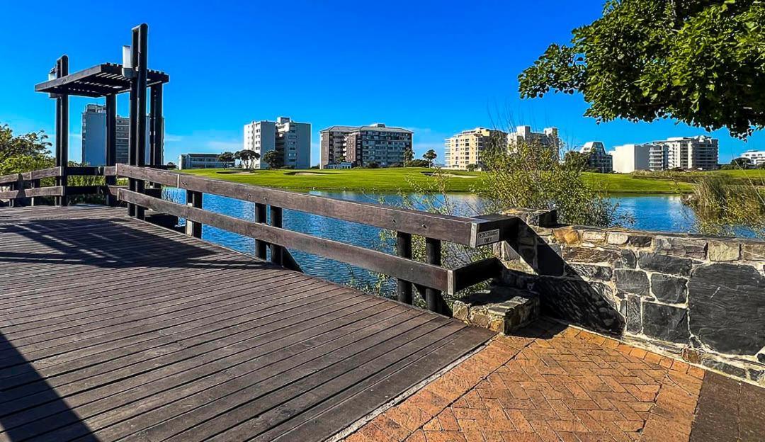 Heylon Sea Point Luxury Spacious One Bedroom Queen Size Bed & Inverter *